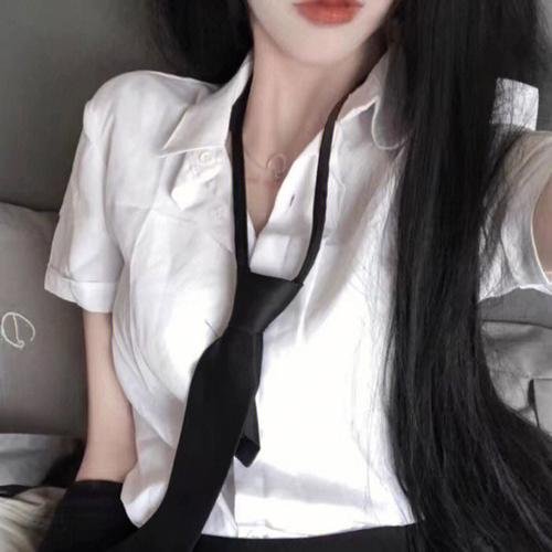 沙漠的囚徒